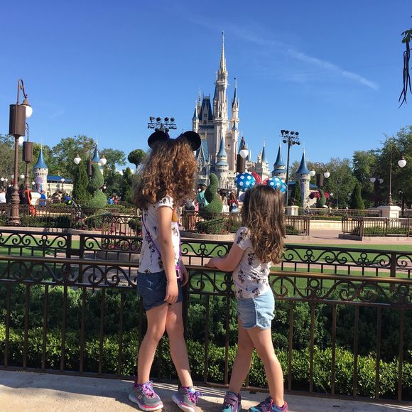 Meet your Posher, Lori - Picture 1 of 1